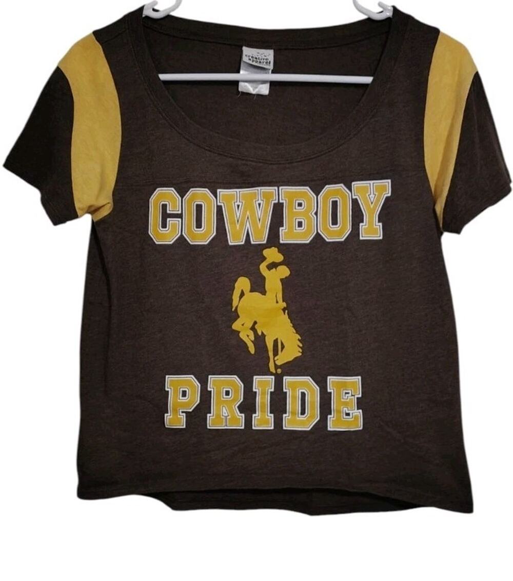 University Of Wyoming Cowboys T-Shirt Pride Size Small Cropped Horse Logo Sports